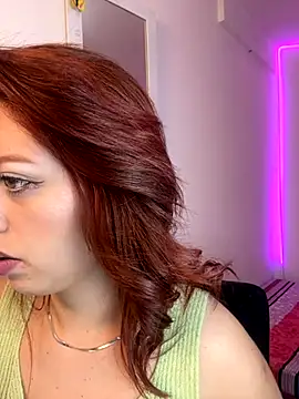 Snapshot of nix_white chatting on 21, 11, 2025 nix white online show from 21, 11, 2025