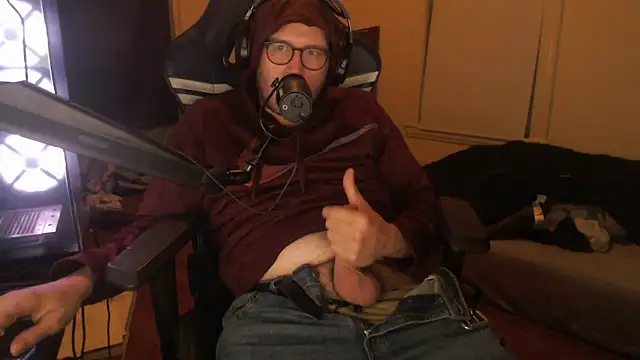 chicostick413 online show from 18, 10, 2025