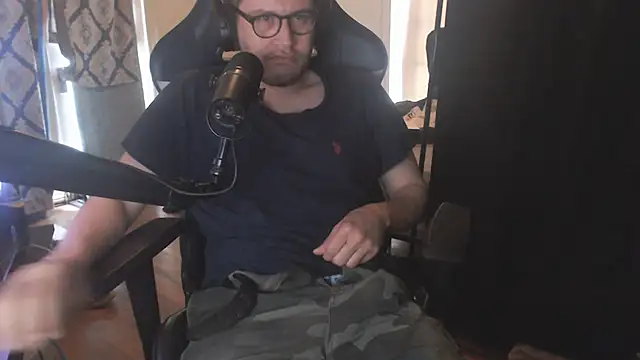 chicostick413 online show from 25, 7, 2026