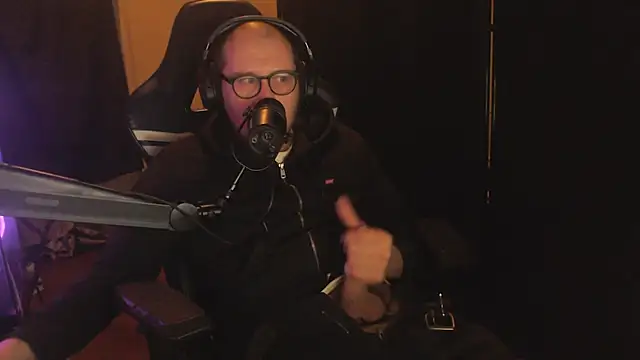 chicostick413 online show from 3, 12, 2025