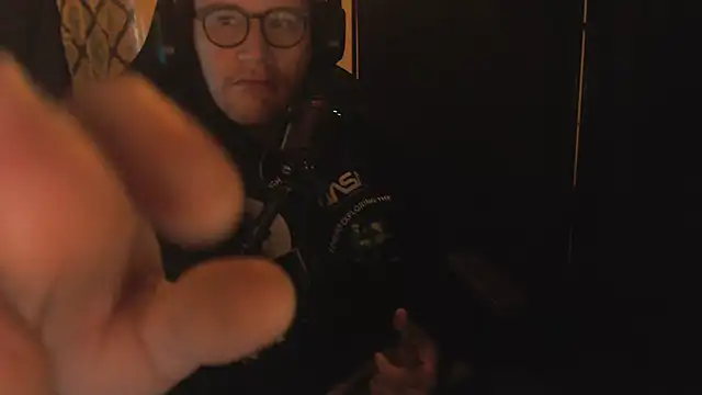 chicostick413 online show from 21, 12, 2025