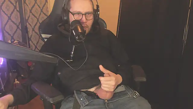 chicostick413 online show from 2, 2, 2026