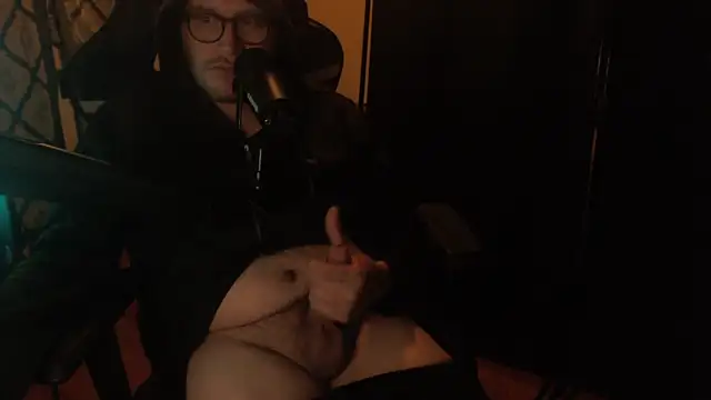 chicostick413 online show from 13, 4, 2026