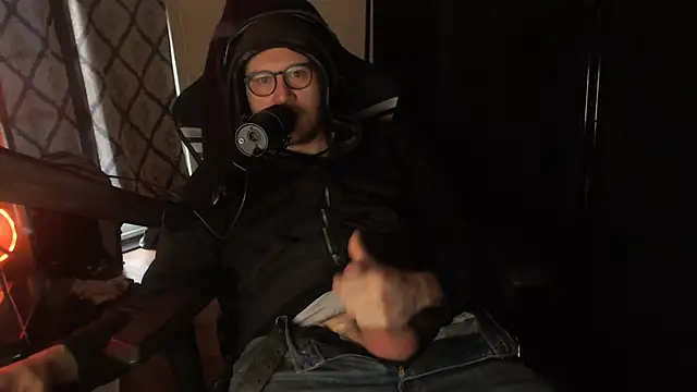 chicostick413 online show from 15, 2, 2026