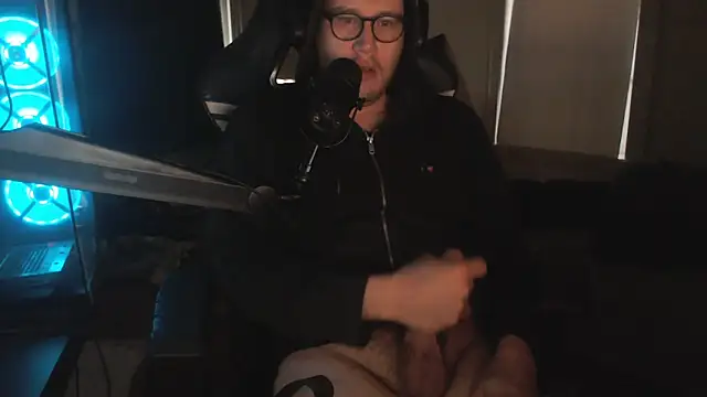 chicostick413 online show from 31, 10, 2025