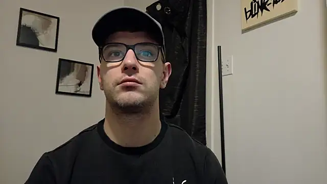 Snapshot of Thekodyy chatting on 30, 11, 2025 Thekodyy online show from 30, 11, 2025