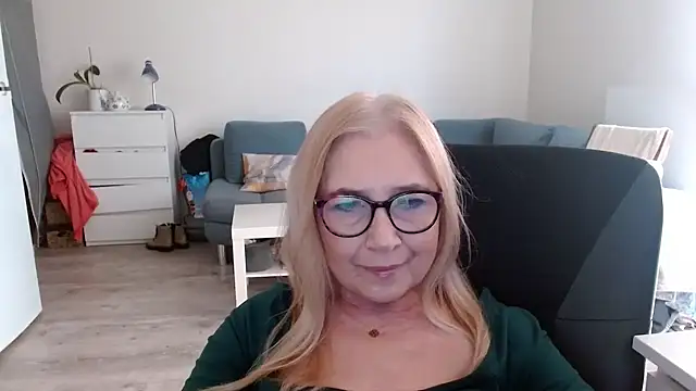 sofia xkiss online show from 17, 2, 2025