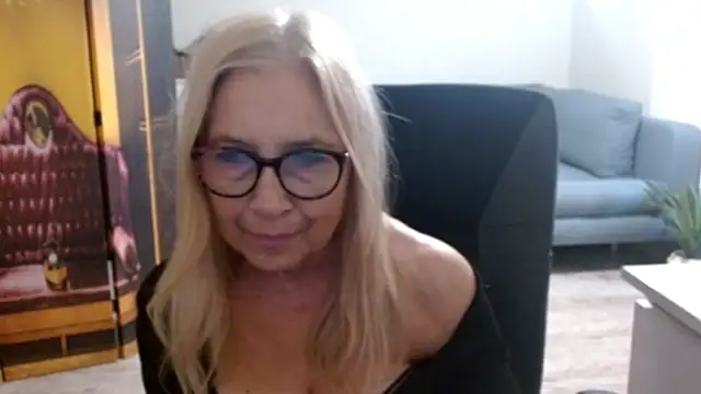 Snapshot of sofia_xkiss chatting on 27, 11, 2025 sofia xkiss online show from 27, 11, 2025