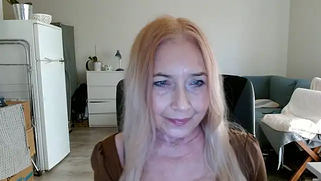 sofia xkiss online show from 27, 2, 2025