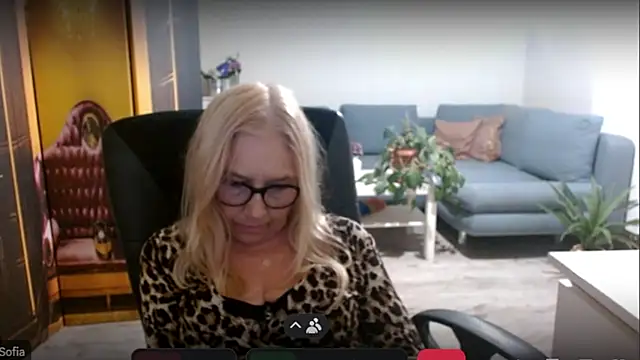 Snapshot of sofia_xkiss chatting on 27, 10, 2025 sofia xkiss online show from 27, 10, 2025