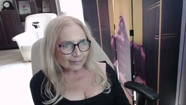 sofia xkiss online show from 15, 7, 2026