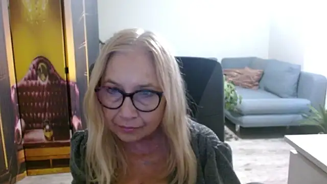 Snapshot of sofia_xkiss chatting on 9, 11, 2025 sofia xkiss online show from 9, 11, 2025