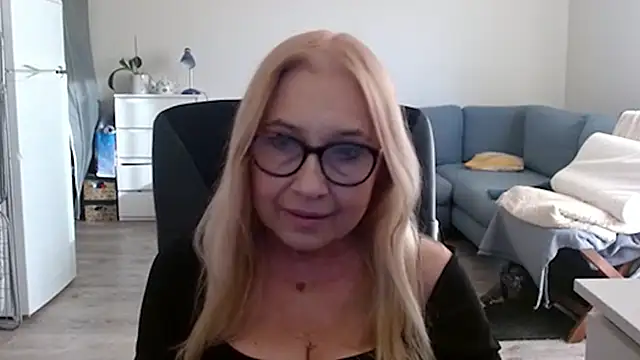 sofia xkiss online show from 20, 2, 2025