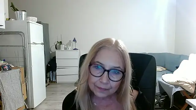 sofia xkiss online show from 26, 2, 2025