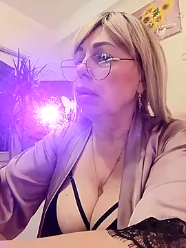 SusieNoreen online show from 22, 3, 2025