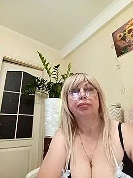SusieNoreen online show from 13, 9, 2025