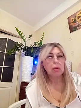 SusieNoreen online show from 27, 9, 2025