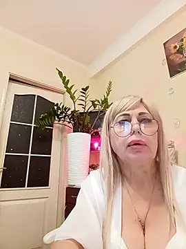 SusieNoreen online show from 18, 9, 2025
