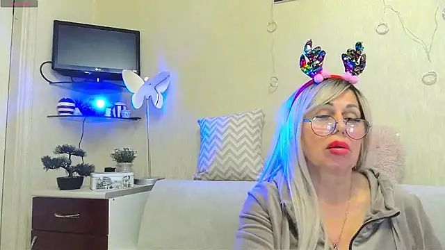 SusieNoreen online show from 6, 10, 2025