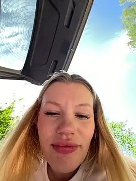 justmila online show from 26, 4, 2026