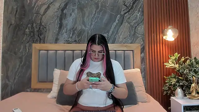 BellaPeers  online show from 11, 2, 2025