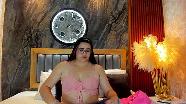 BellaPeers  online show from 15, 12, 2025