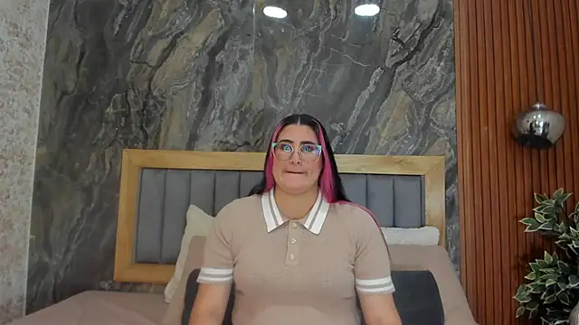 BellaPeers  online show from 12, 2, 2025