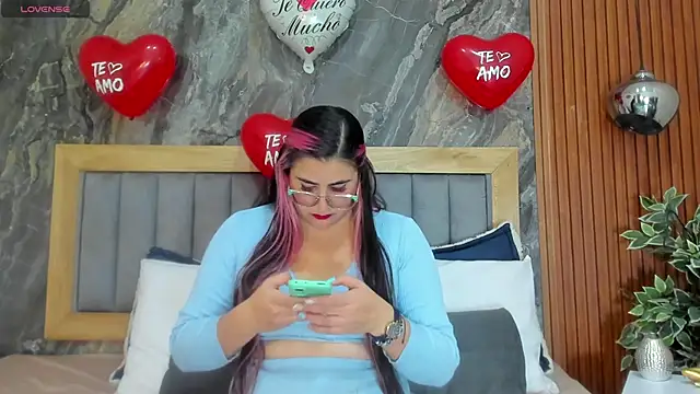 BellaPeers  online show from 14, 2, 2025