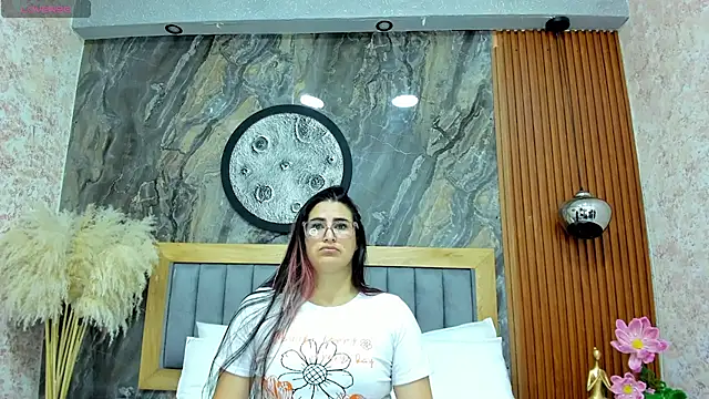 Snapshot of BellaPeers_ chatting on 28, 4, 2026 BellaPeers online show from 28, 4, 2026