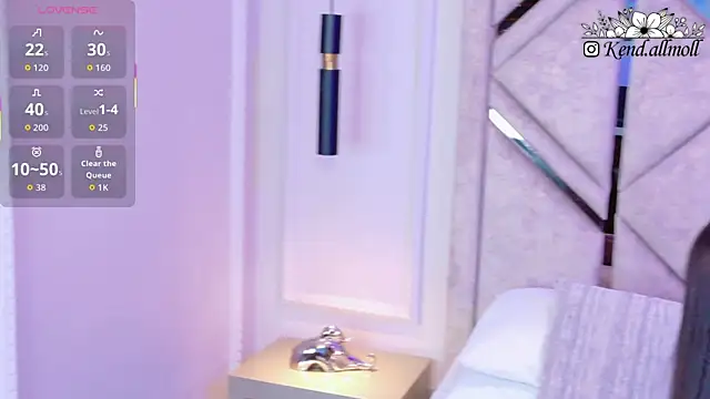 Snapshot of Kendall-Moll chatting on 18, 11, 2025 Kendall-Moll online show from 18, 11, 2025