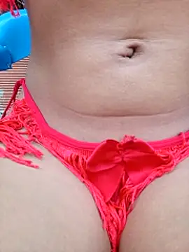 Snapshot of Little_Pau_Dirty chatting on 26, 11, 2025 Little Pau Dirty online show from 26, 11, 2025