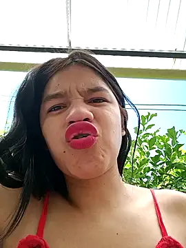 Snapshot of Little_Pau_Dirty chatting on 9, 10, 2025 Little Pau Dirty online show from 9, 10, 2025