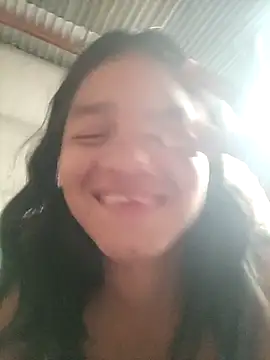 Snapshot of Little_Pau_Dirty chatting on 15, 11, 2025 Little Pau Dirty online show from 15, 11, 2025