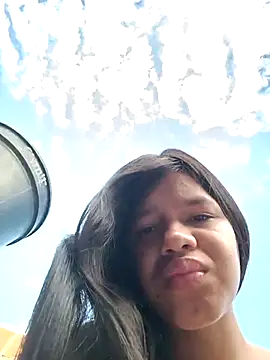 Snapshot of Little_Pau_Dirty chatting on 24, 10, 2025 Little Pau Dirty online show from 24, 10, 2025