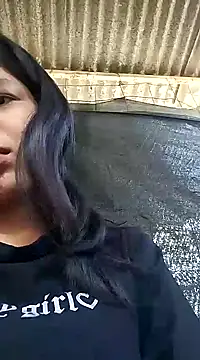 Snapshot of Little_Pau_Dirty chatting on 19, 12, 2024 Little Pau Dirty online show from 19, 12, 2024