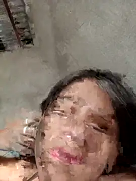 Snapshot of Little_Pau_Dirty chatting on 4, 12, 2025 Little Pau Dirty online show from 4, 12, 2025