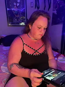 HeatherLynn online show from 17, 2, 2025