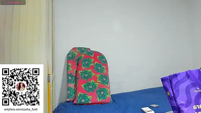 Snapshot of sasha_fox00 chatting on 7, 11, 2025 sasha fox00 online show from 7, 11, 2025