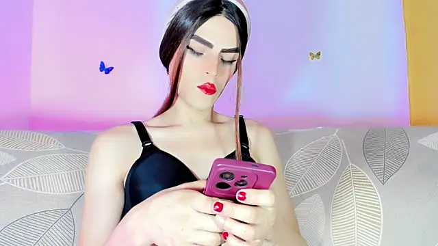 TatiGil online show from 15, 4, 2026