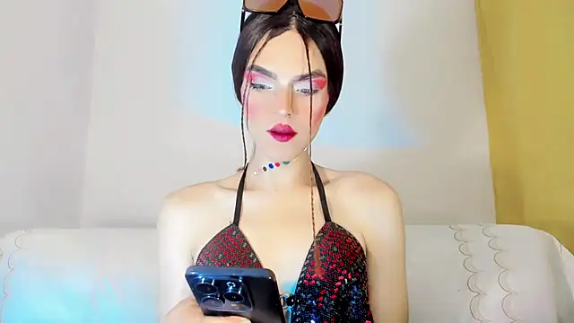 TatiGil online show from 25, 10, 2025