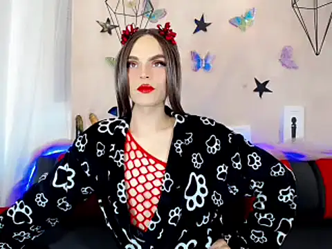 TatiGil online show from 2, 3, 2025