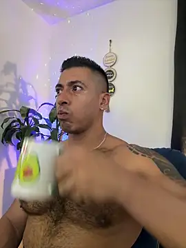 aaroncolombia online show from 13, 9, 2025