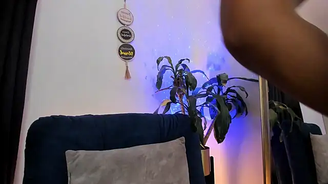 aaroncolombia online show from 10, 9, 2025