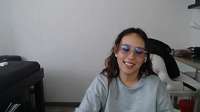 Snapshot of Skarlet_Adams28 chatting on 5, 2, 2025 Skarlet Adams28 online show from 5, 2, 2025