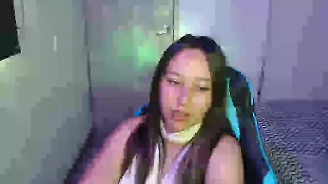 Skarlet Adams28 online show from 12, 3, 2026