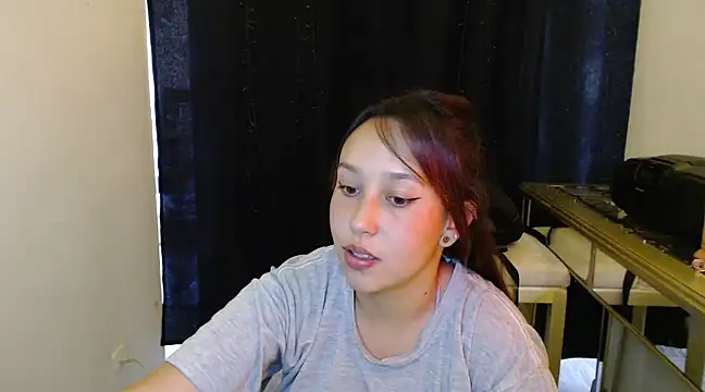 Snapshot of Skarlet_Adams28 chatting on 16, 1, 2025 Skarlet Adams28 online show from 16, 1, 2025