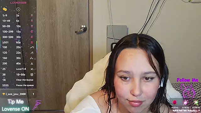 Skarlet Adams28 online show from 4, 11, 2025