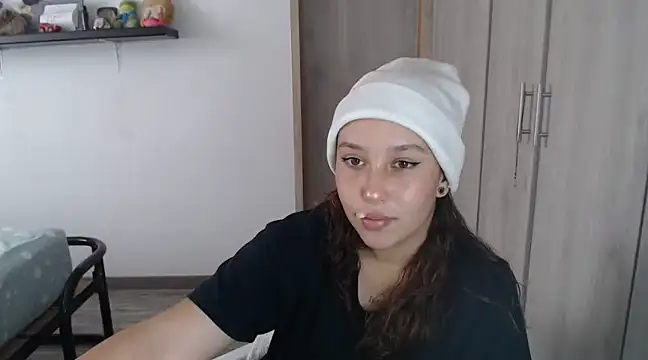Snapshot of Skarlet_Adams28 chatting on 9, 1, 2025 Skarlet Adams28 online show from 9, 1, 2025