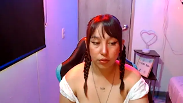 Snapshot of Skarlet_Adams28 chatting on 12, 5, 2026 Skarlet Adams28 online show from 12, 5, 2026