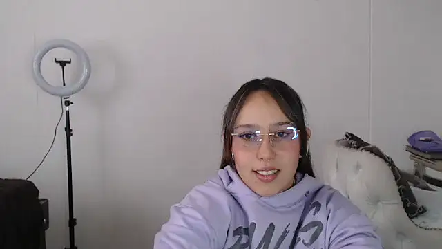 Snapshot of Skarlet_Adams28 chatting on 9, 3, 2025 Skarlet Adams28 online show from 9, 3, 2025